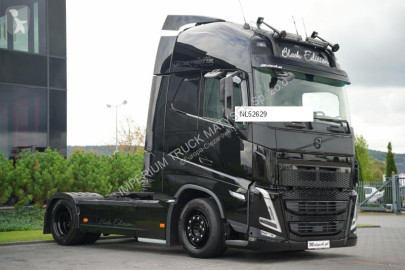 جرار Volvo