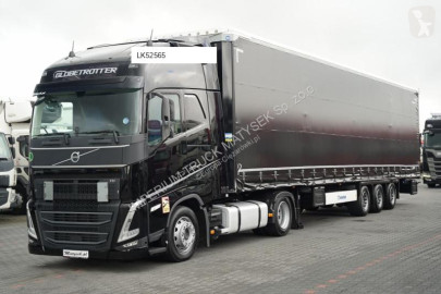 جرار Volvo