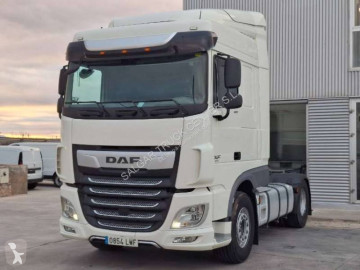 Cap tractor DAF