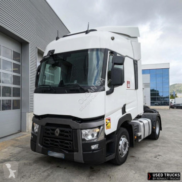 Cap tractor Renault
