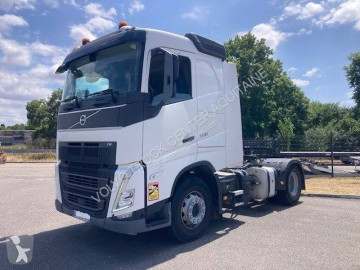 Cap tractor Volvo