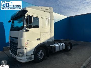 Cap tractor DAF