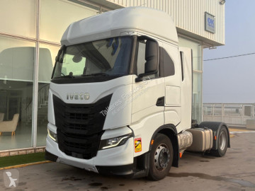 Tracteur Iveco
