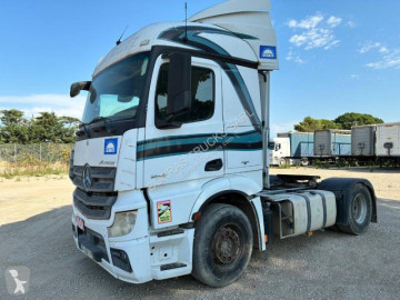 MercedesActros1842