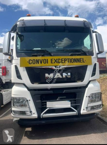 Tracteur convoi exceptionnel MAN