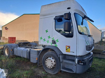 Renault driving school tractor unit