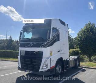 Volvo tractor unit