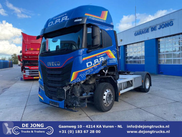 Tracteur produits dangereux / adr Iveco