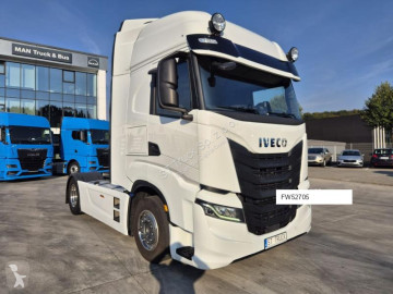Tracteur Iveco