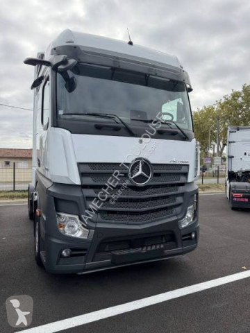 MercedesActros1845