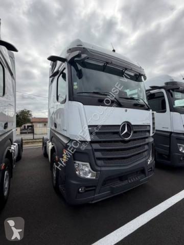 Mercedes tractor unit