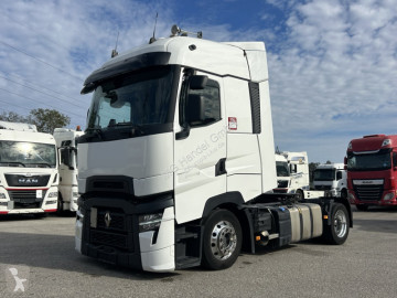 Tracteur convoi exceptionnel Renault