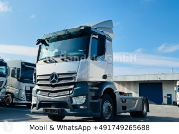 Mercedes tractor unit