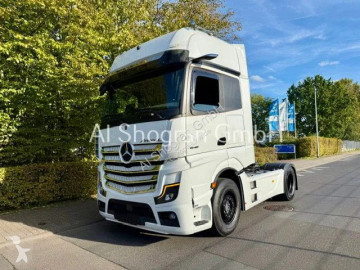 Mercedes tractor unit