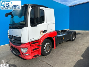 Mercedes tractor unit