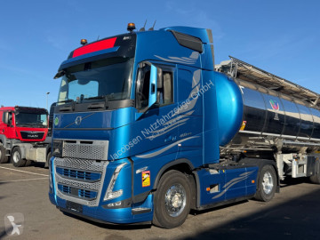 Volvo FL6 FH460 ADR EX3 + FL/AT, Kompressor, iParkCool tractor unit