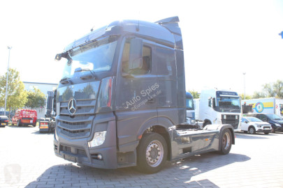 Mercedes exceptional transport tractor unit