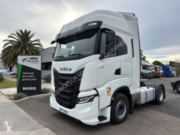 Iveco tractor unit