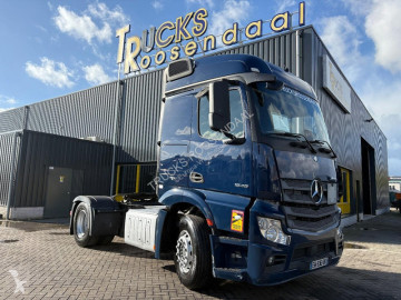 Mercedes tractor unit