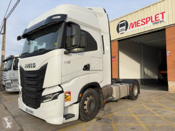Iveco tractor unit