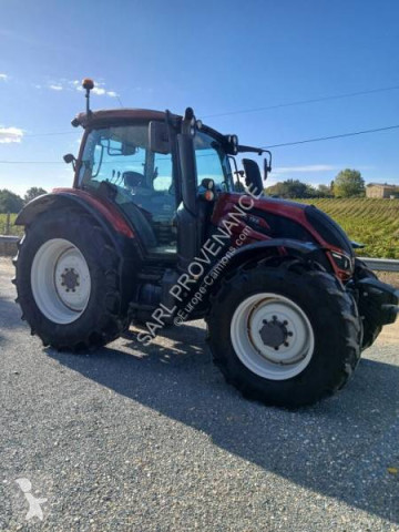 Tahač Valtra