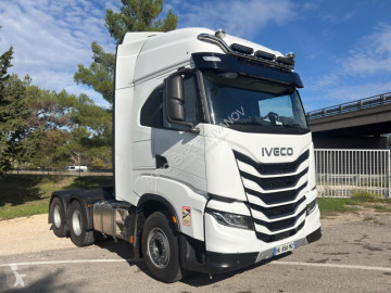 Iveco X-WAY 580 tractor unit