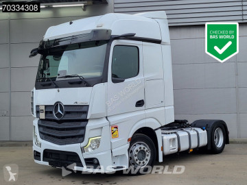 Mercedes tractor unit
