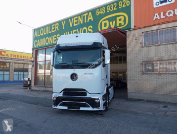 Traktor Mercedes ny