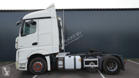 Mercedes tractor unit