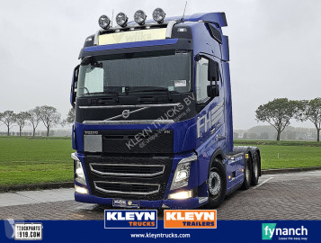 Cap tractor Volvo