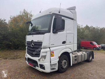Traktor Mercedes