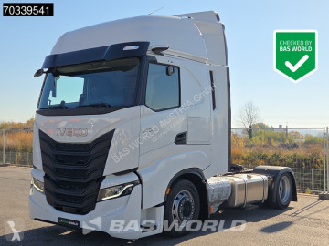 Tahač Iveco nový
