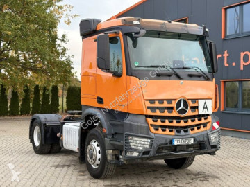 Traktor Mercedes