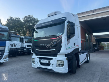Traktor Iveco