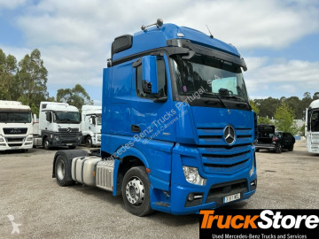 Traktor Mercedes Actros 1851