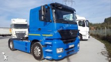 Cabeza tractora Mercedes Axor 1840