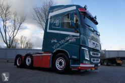 Tracteur Volvo FH accidenté
