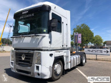 Tracteur Renault Magnum 520