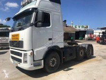 Cabeza tractora convoy excepcional Volvo FH13 520