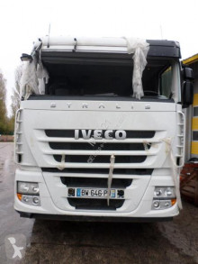 Cabeza tractora Iveco Stralis 440 S 45 accidentada