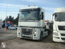 Renault tractor unit Magnum 500