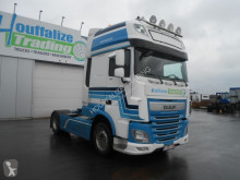Cabeza tractora DAF XF105 usada