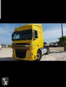 Cabeza tractora DAF XF105 460 usada