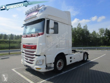 Cabeza tractora DAF XF 106 usada