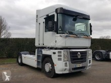 влекач Renault