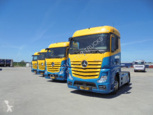 Cabeza tractora Mercedes Actros 1843 usada