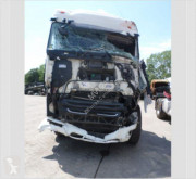 Cabeza tractora DAF XF 510 accidentada