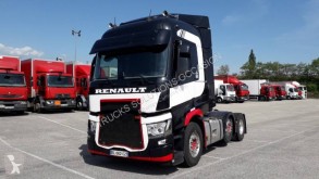 Renault tractor unit used