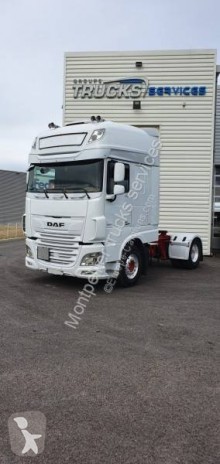 Trekker DAF XF 530 tweedehands gevaarlijke stoffen / vervoer gevaarlijke stoffen