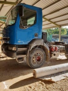Tracteur Renault Kerax 385